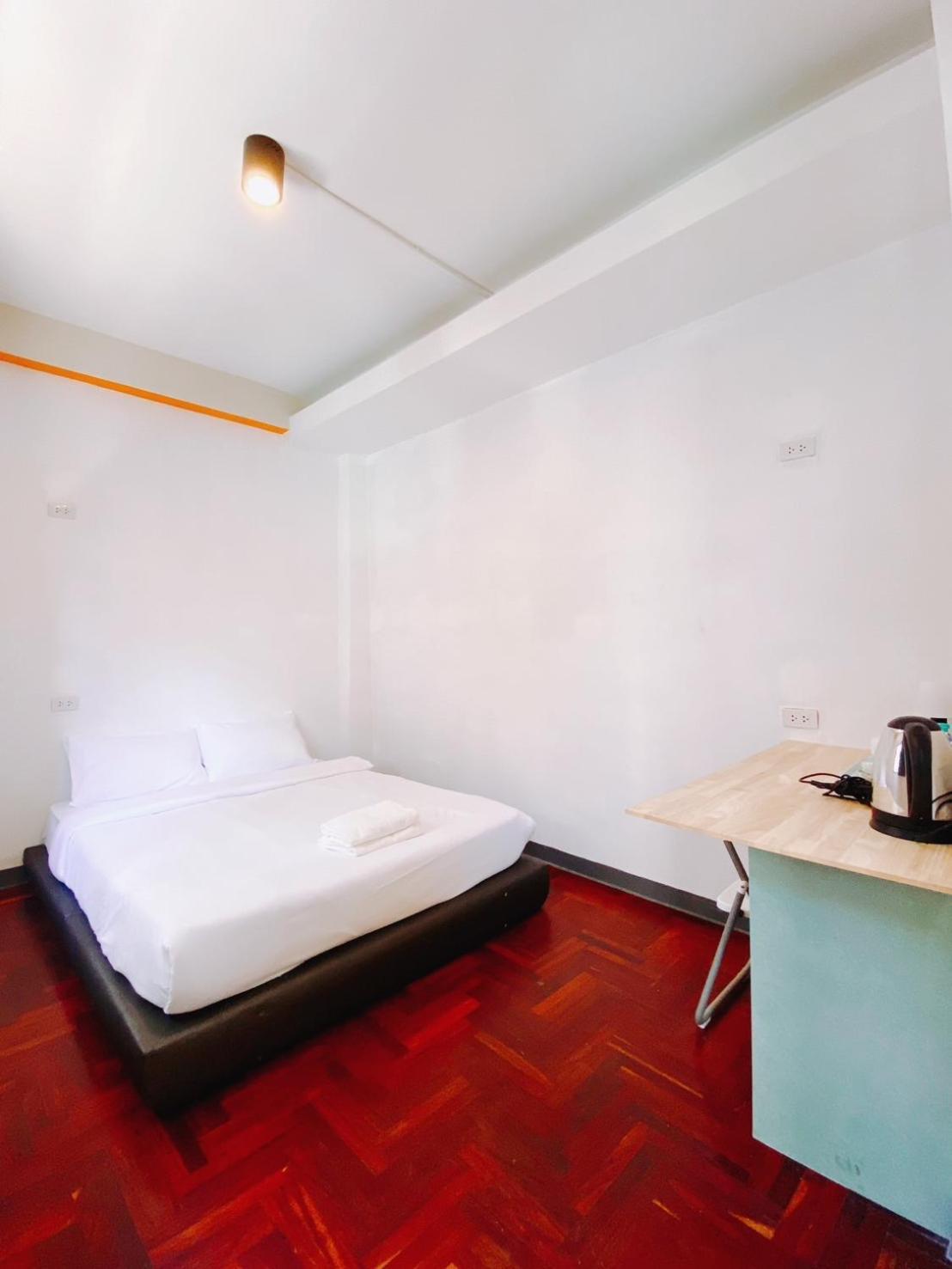 Go Inn Bts Surasak Silom Bkk โกอินน์ บีทีเอส สถานีสุรศักดิ์ Bangkok Esterno foto